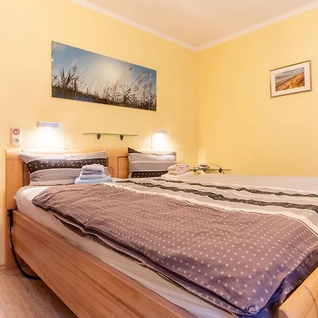 Haus-deichsfenne-app-2-suenneck-eg Lägenhet